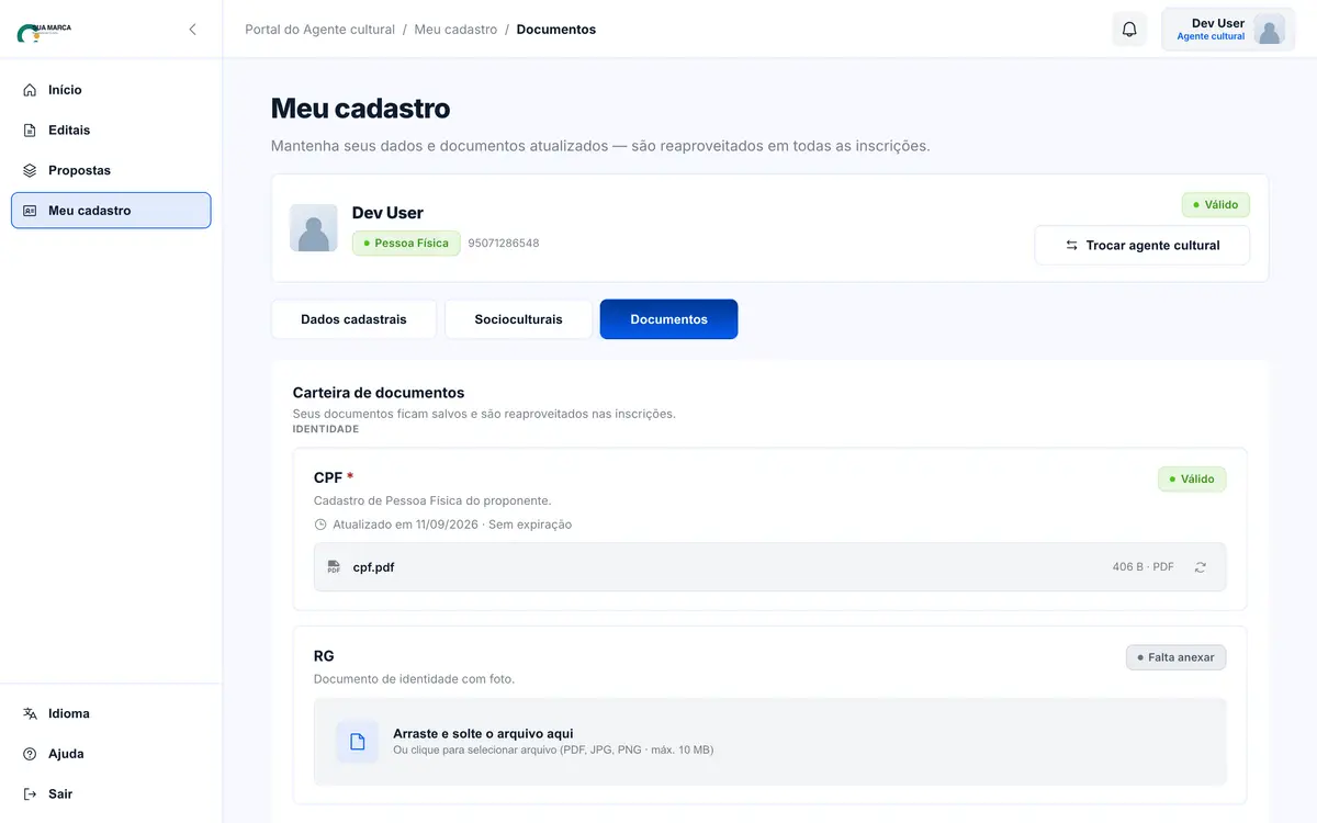 Carteira de documentos com os itens CPF e RG, cada um com sua situação.
